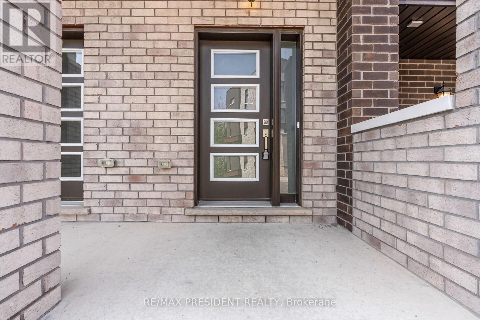 34 QUEENPOST DRIVE E