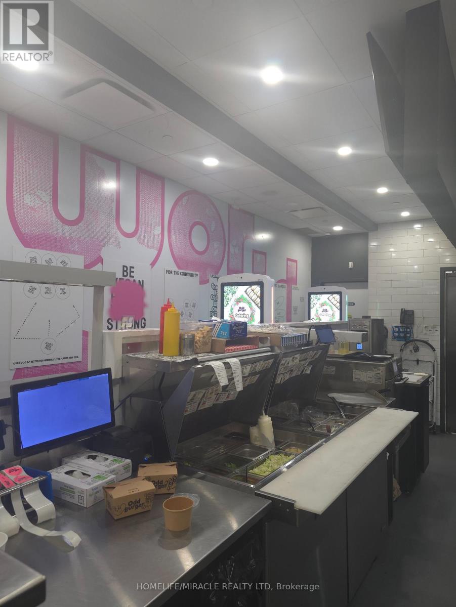 E2 - 150 TAUNTON ROAD W