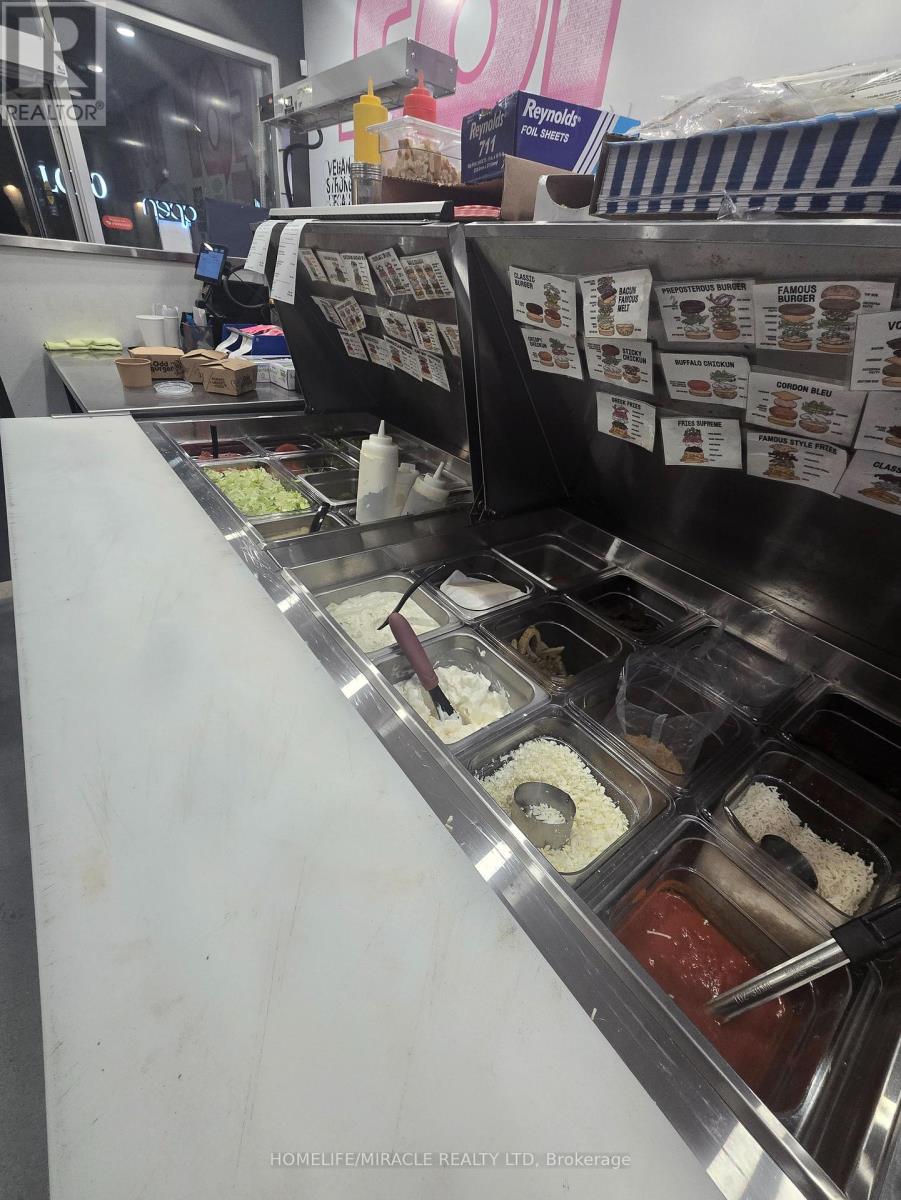 E2 - 150 TAUNTON ROAD W