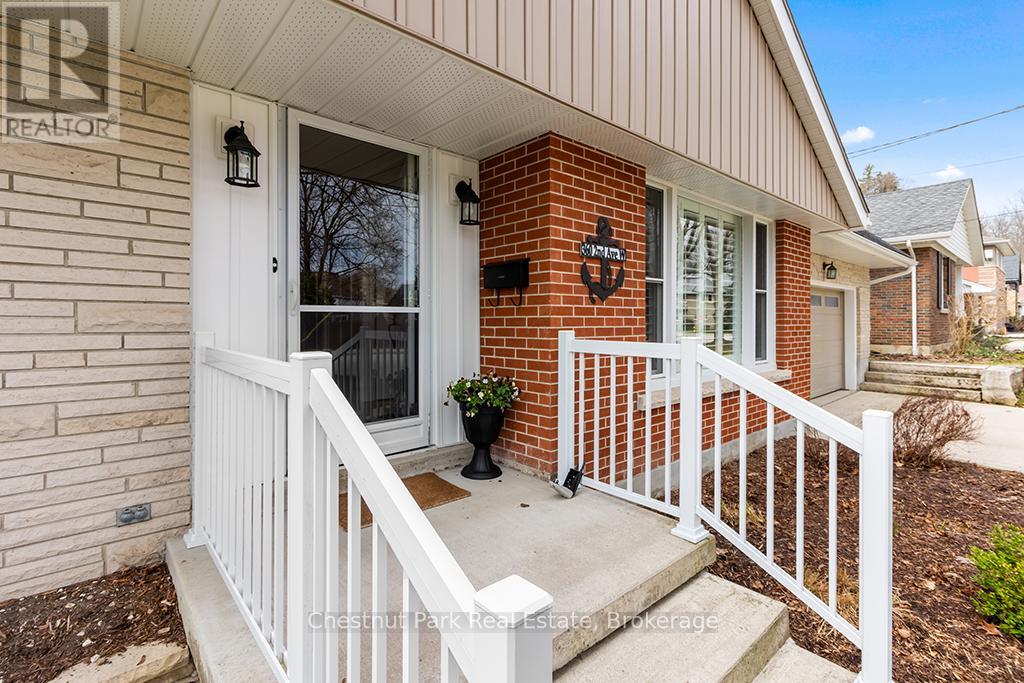 360 2ND AVENUE W