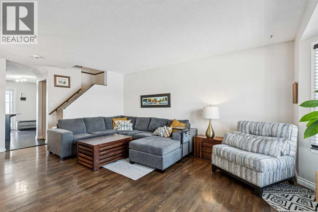 22 Hunterhorn Crescent NE