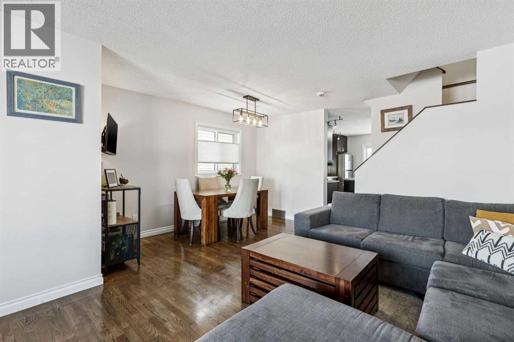 22 Hunterhorn Crescent NE