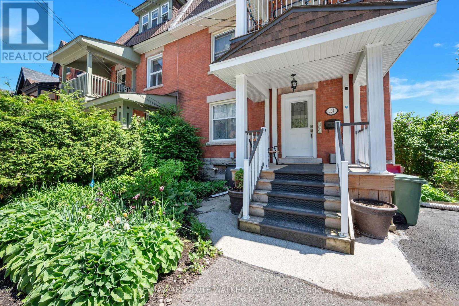 C - 104 GILMOUR STREET