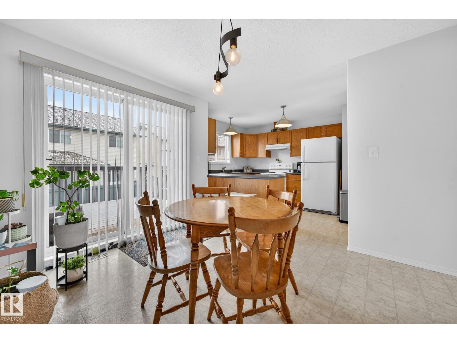 #16 225 BLACKBURN DR E SW