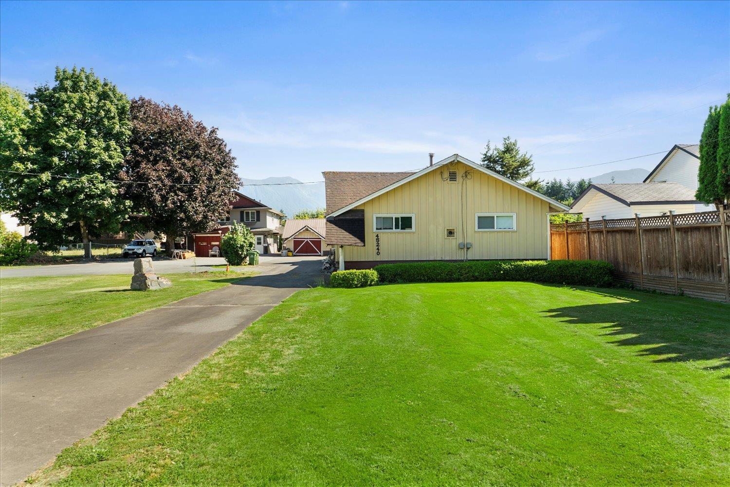 45240 SOUTH SUMAS ROAD|Sardis South