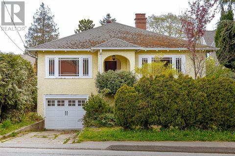 2719 Richmond Rd Saanich BC V8R4T2