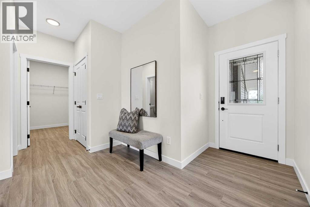 1086 Bayview Crescent SW