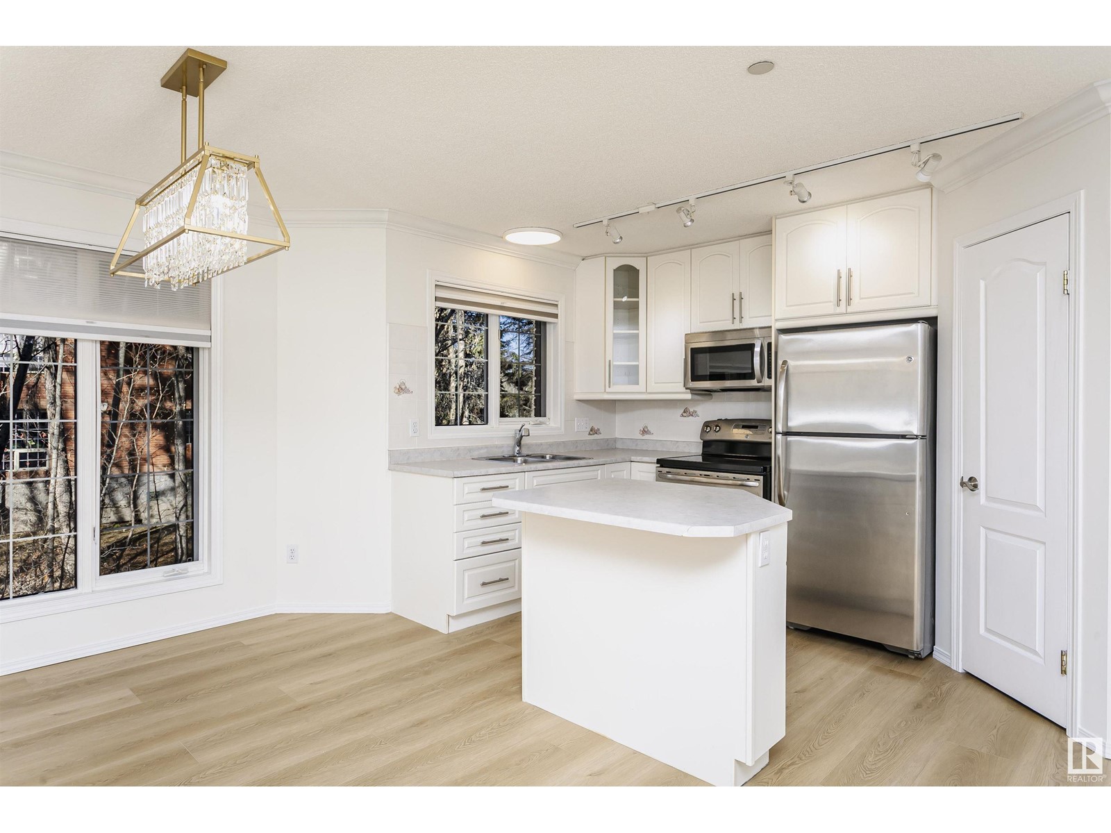 #202 20 ST JOSEPH ST
