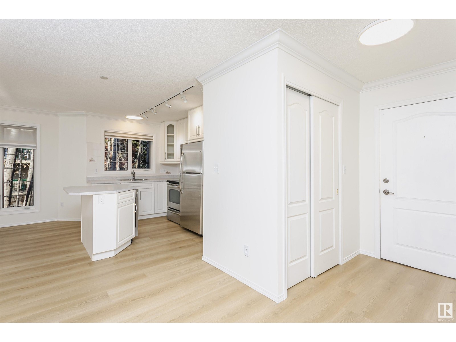 #202 20 ST JOSEPH ST