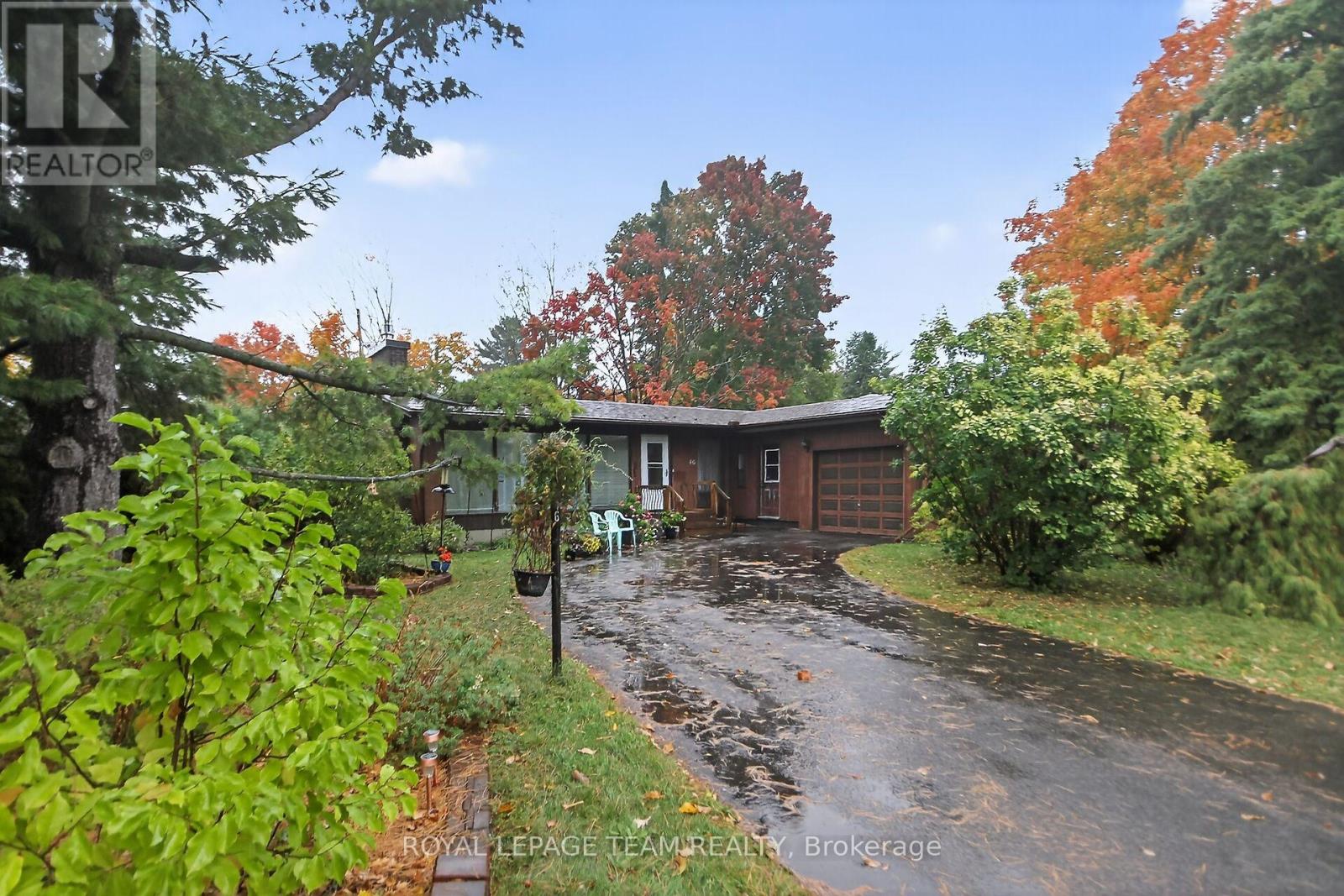 46 QUINPOOL CRESCENT