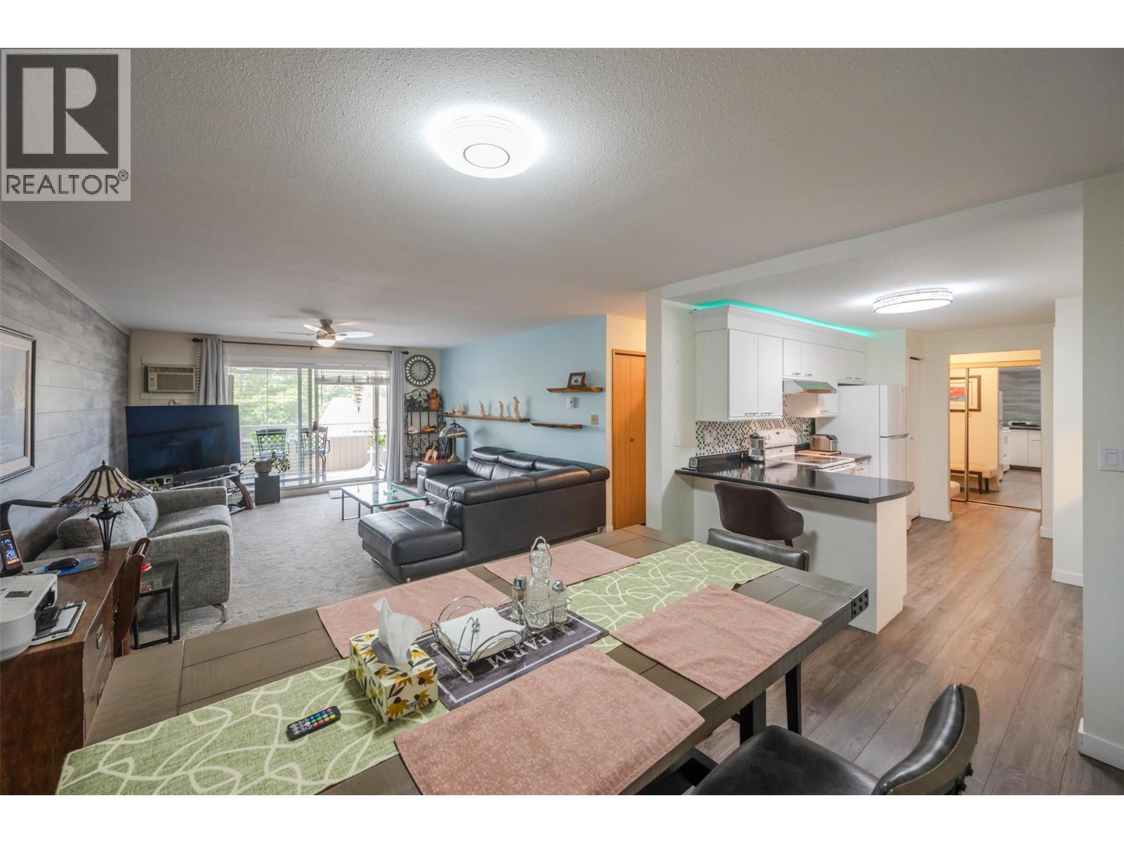 272 GREEN Avenue Unit# 306