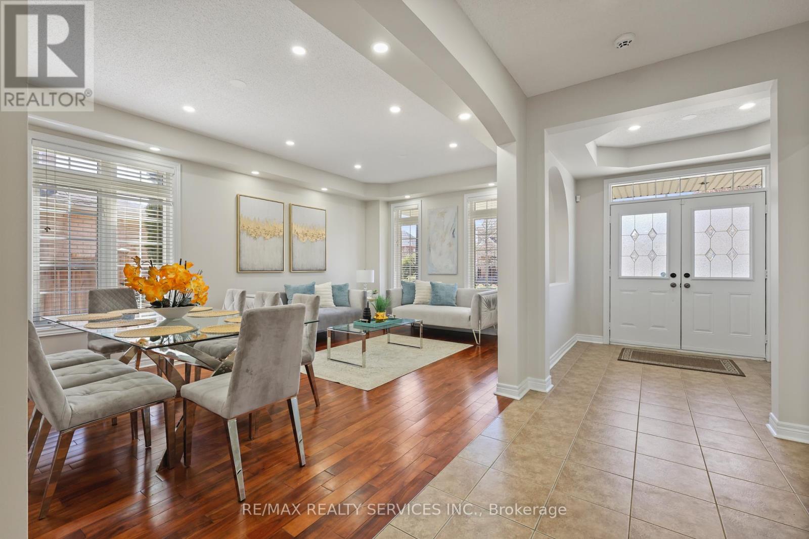 33 LEPARC ROAD