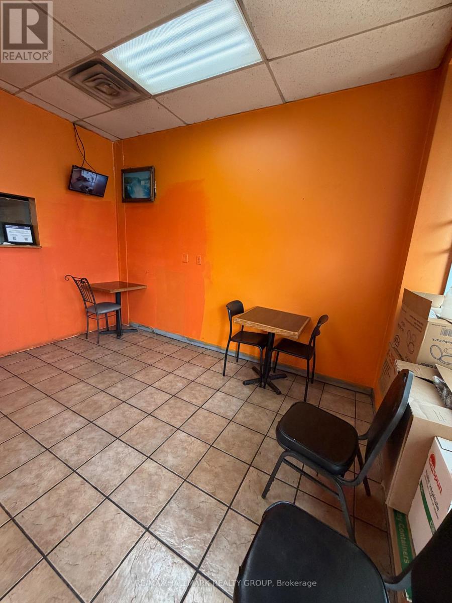 8154 JEANNE DARC BOULEVARD