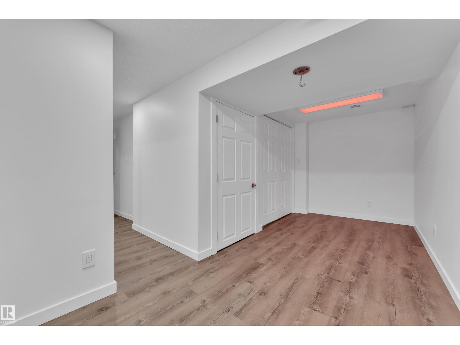 896 ABBOTTSFIELD RD NW NW