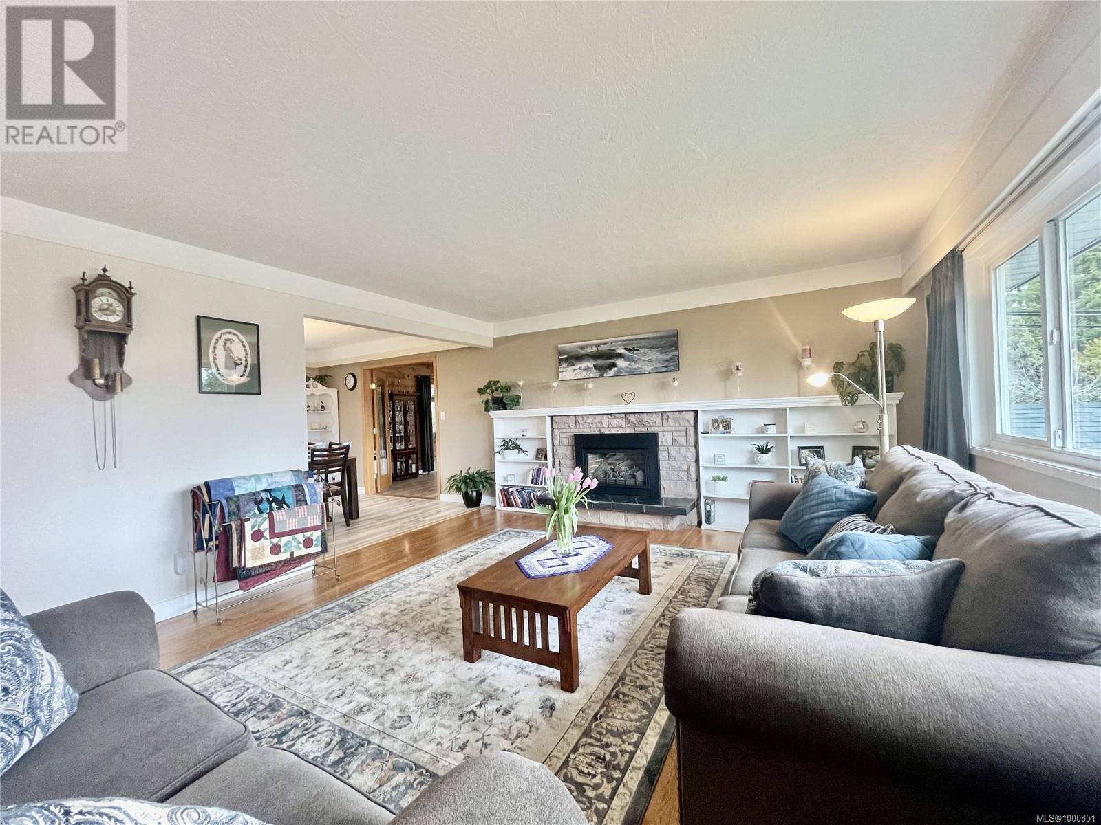 7278 Chatwell Dr