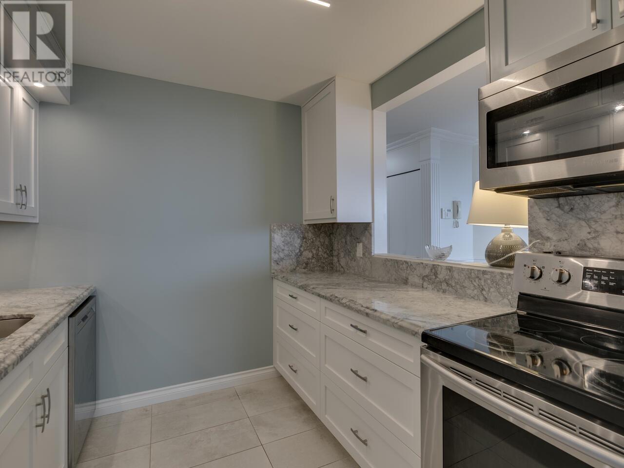 902 3920 HASTINGS STREET
