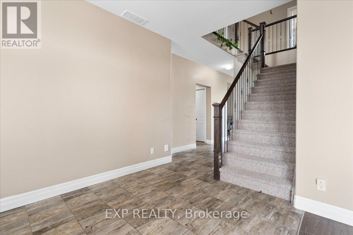 22 FARMINGTON CRESCENT