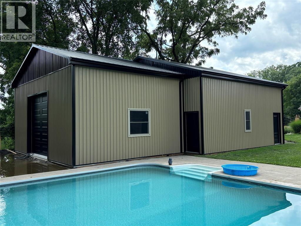756 ST CLAIR PARKWAY