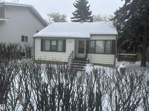 11737 125 ST NW Edmonton AB T5M0N7