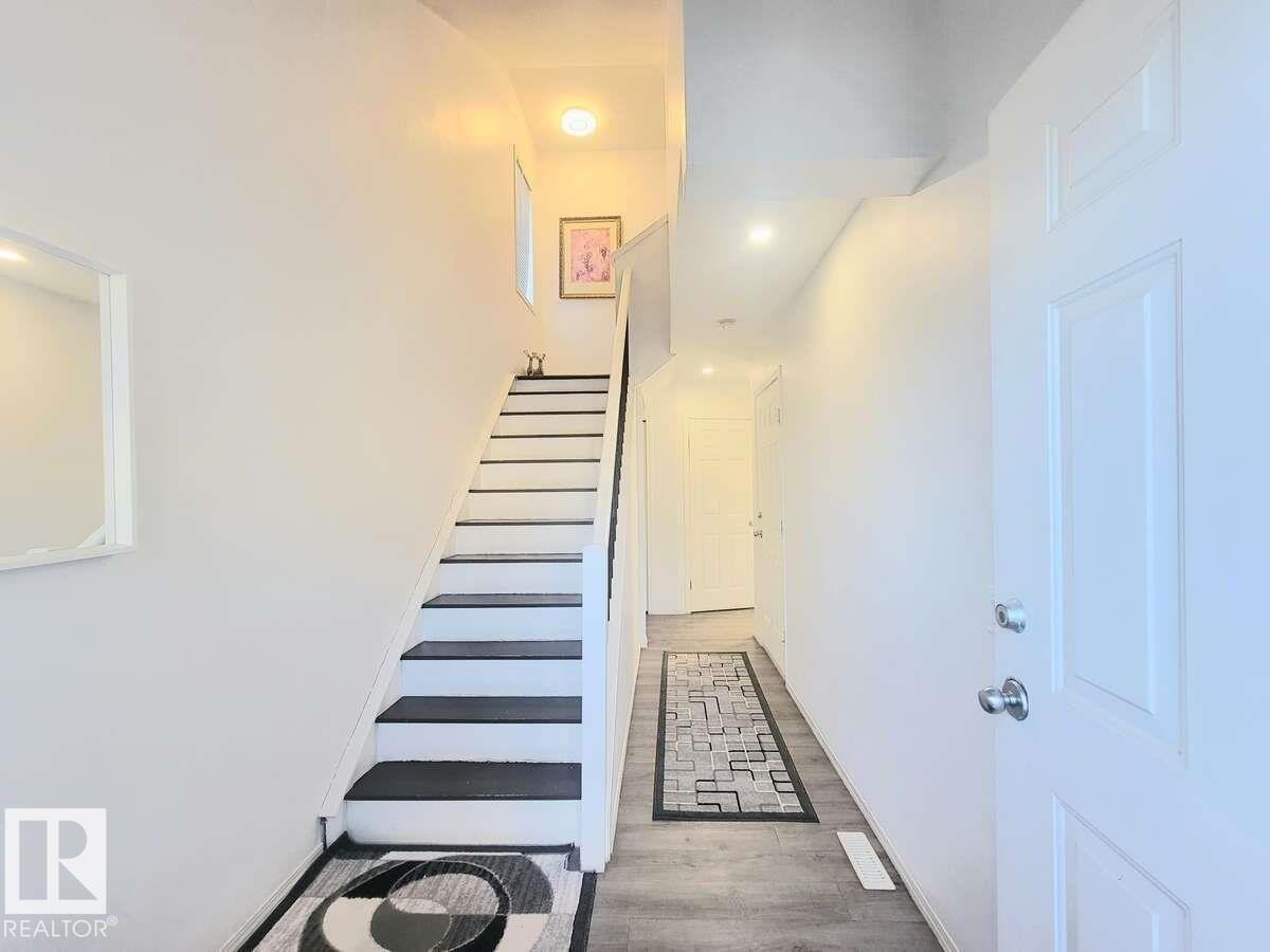 #33 249 EDWARDS DR SW