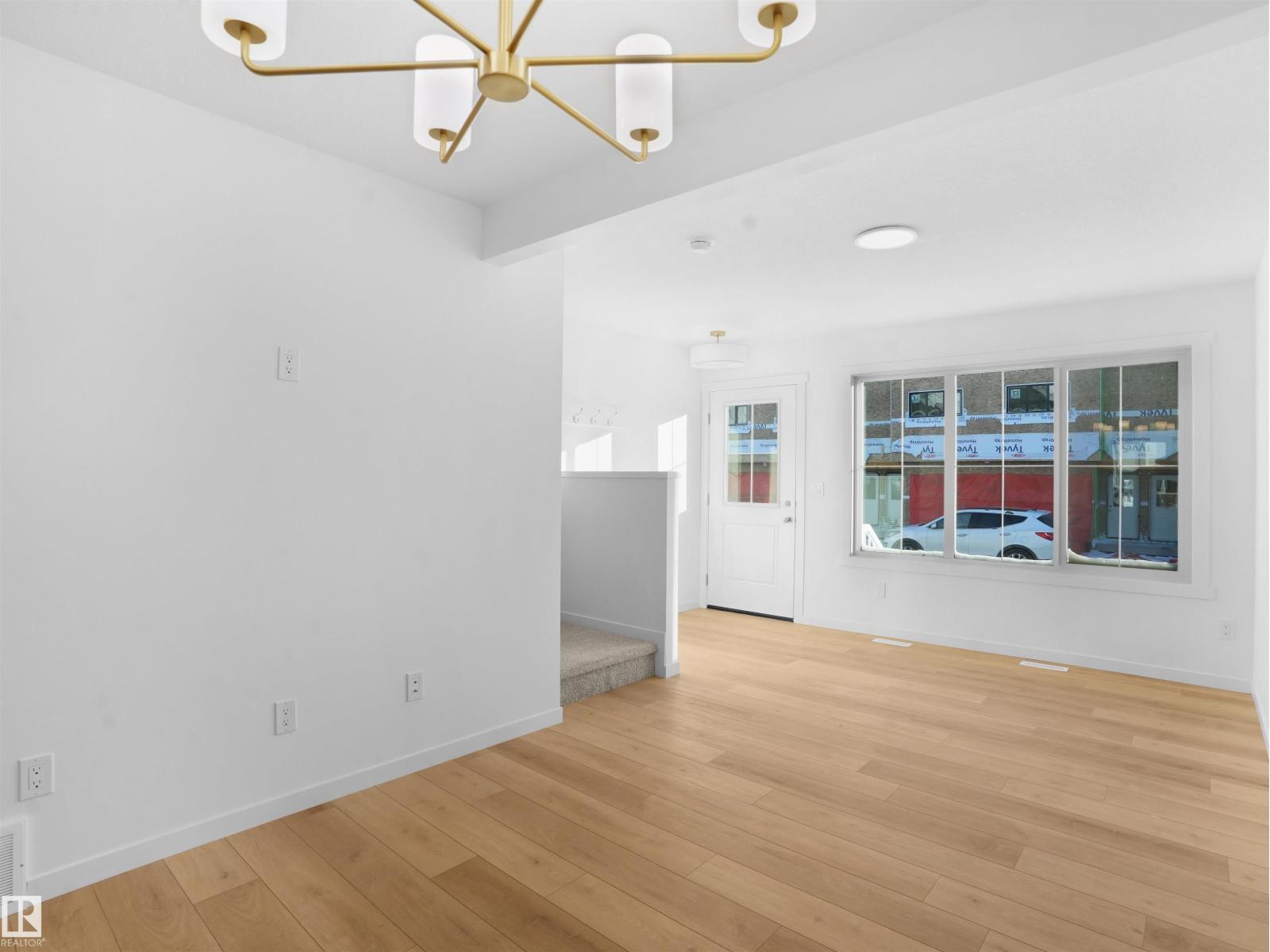503 177 AV NE