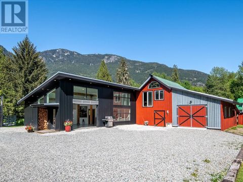 540 DOGHAVEN LANE Squamish BC V0N1T0