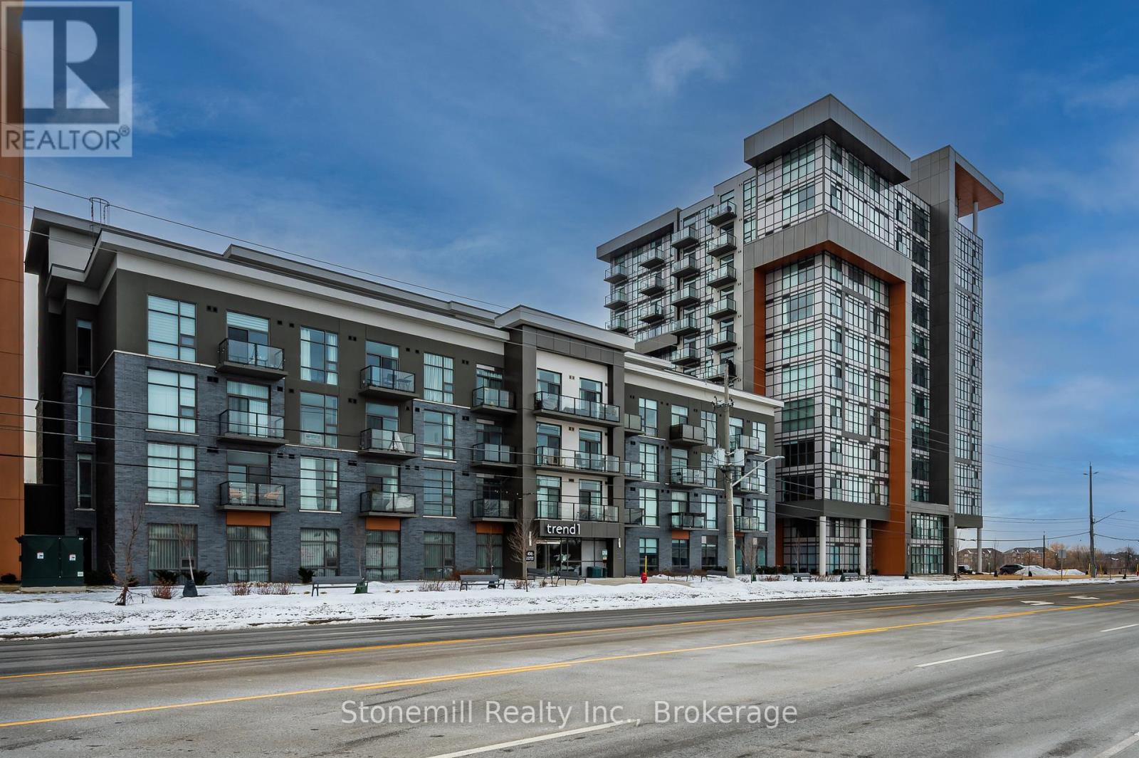 701 - 450 DUNDAS STREET E