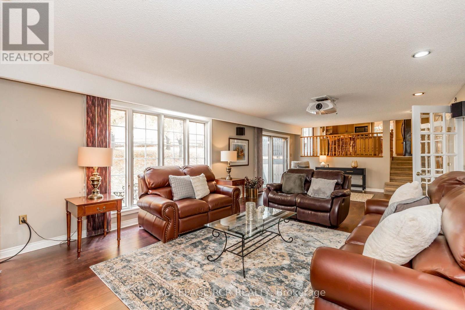 2100 DAVIS DRIVE W