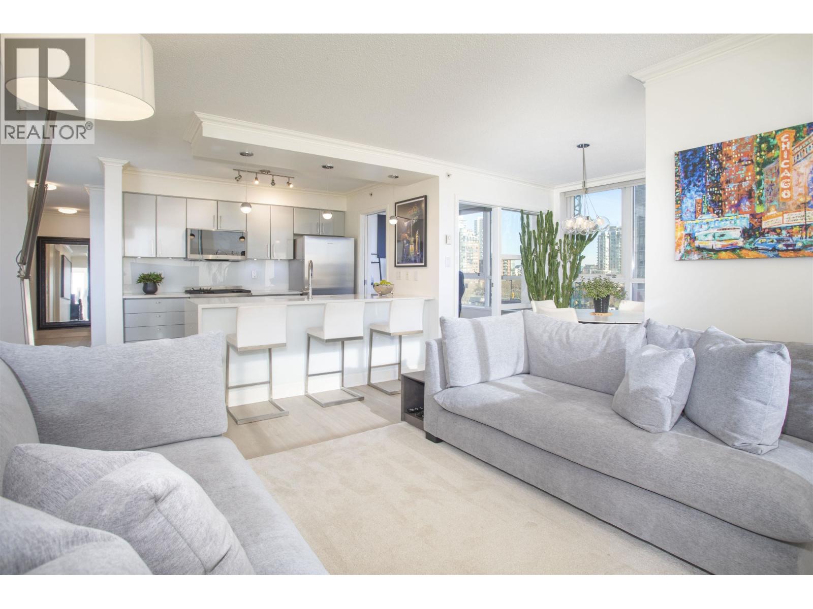 302 1438 RICHARDS STREET