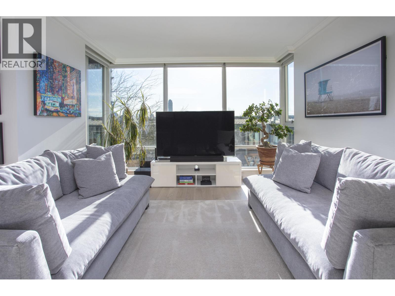 302 1438 RICHARDS STREET