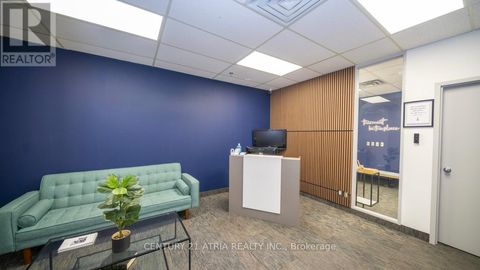 204 - 716 GORDON BAKER ROAD Toronto (Hillcrest Village) ON M2H3B4