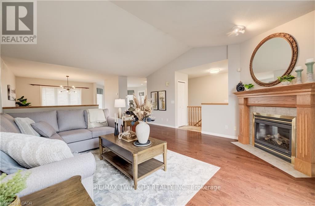 27 CHANDOS DRIVE
