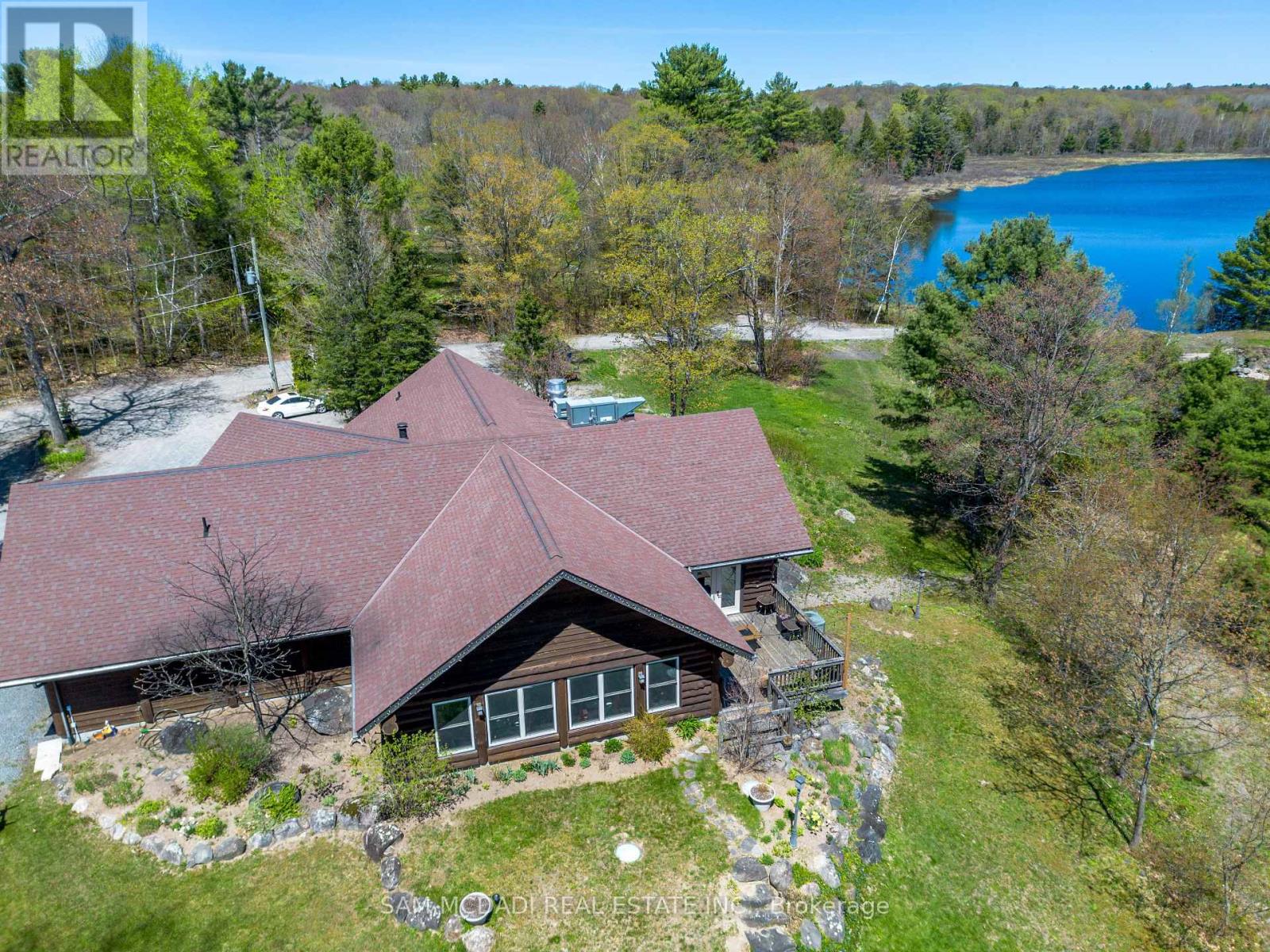 9 LITTLE BEAVER BOULEVARD
