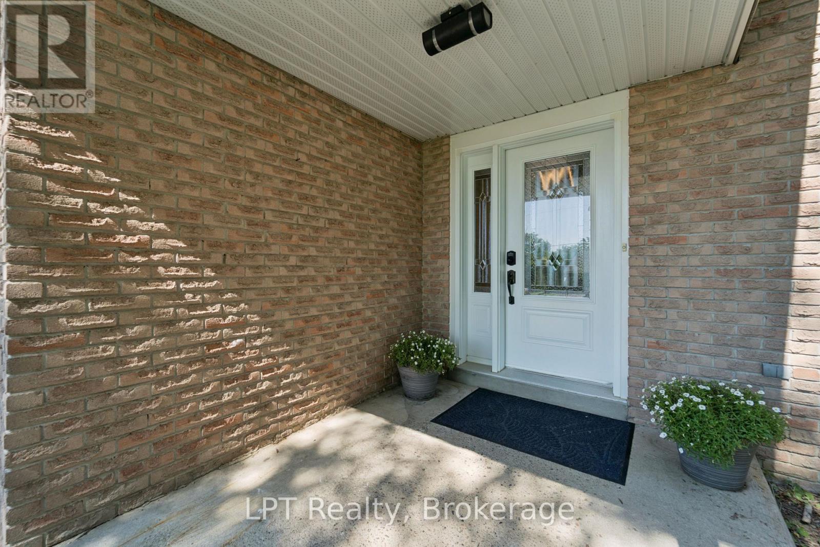 34 OXTOBY LANE