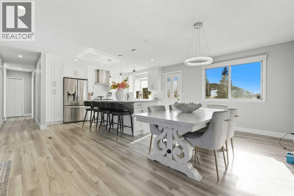 211 Pinetree Place NE