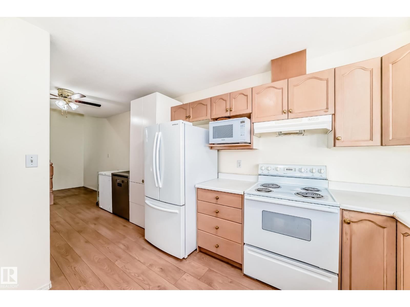 #38 3811 85 ST NW