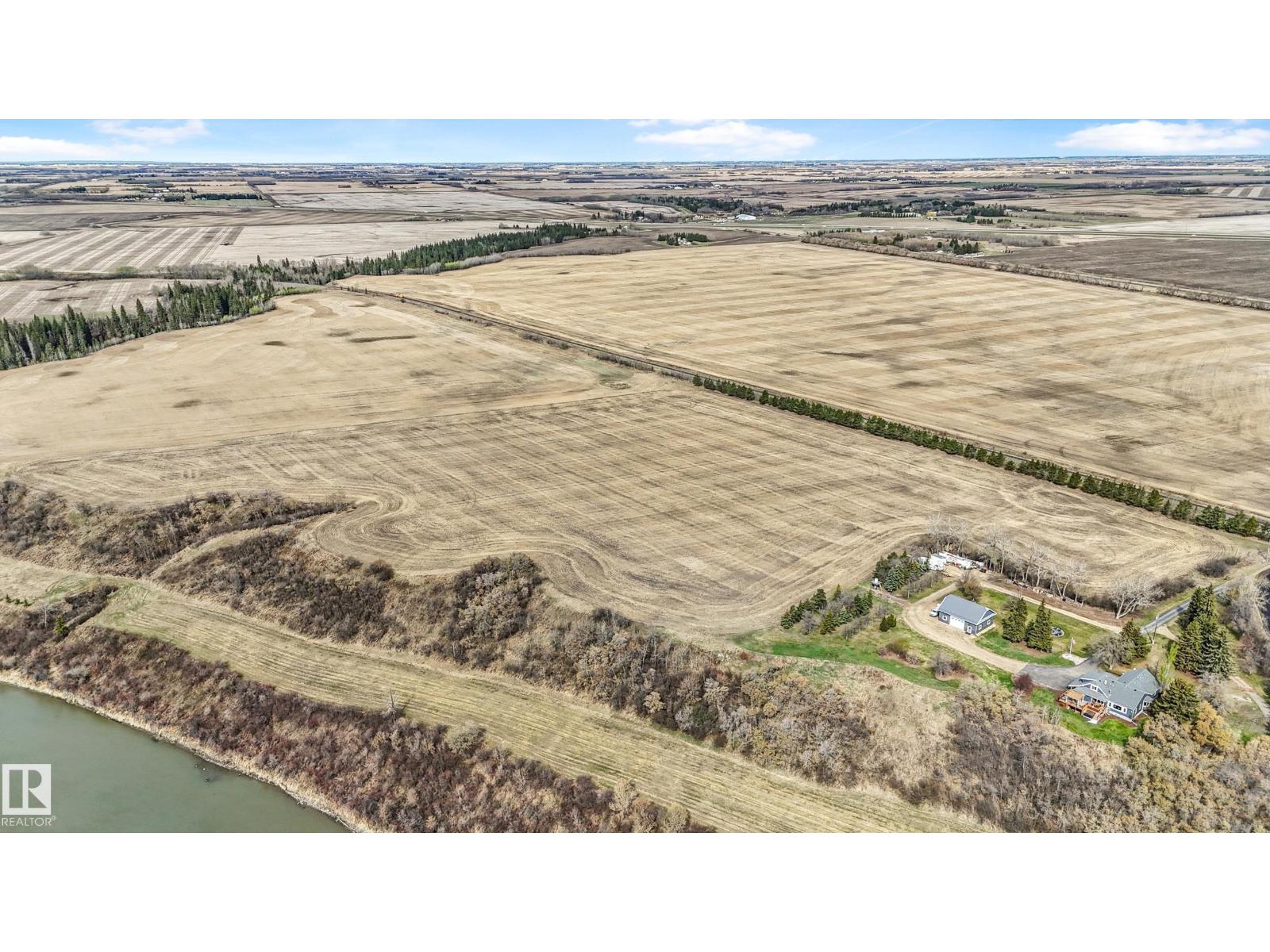 Old Fort Trail Lamoureux DR