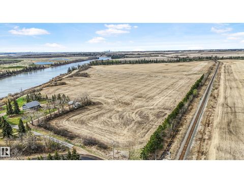 Old Fort Trail Lamoureux DR Rural Sturgeon County AB T8L5C8