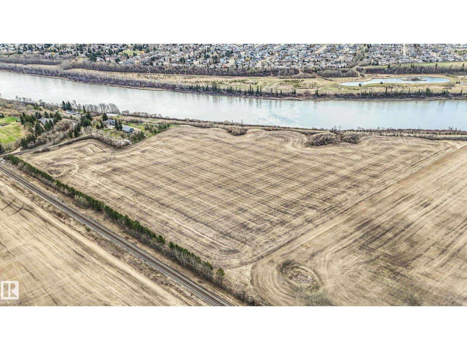 Old Fort Trail Lamoureux DR