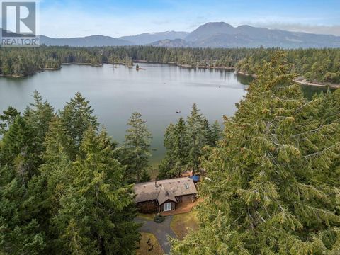 1120 Spider Lake Rd Qualicum Beach BC V9K2L7