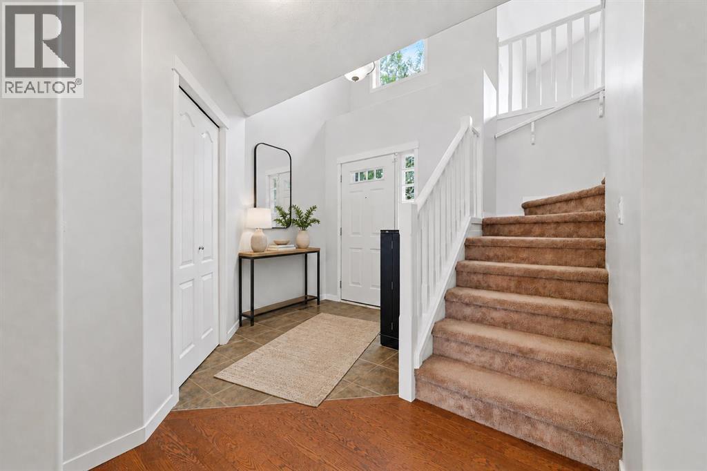 15 Cougarstone Court SW