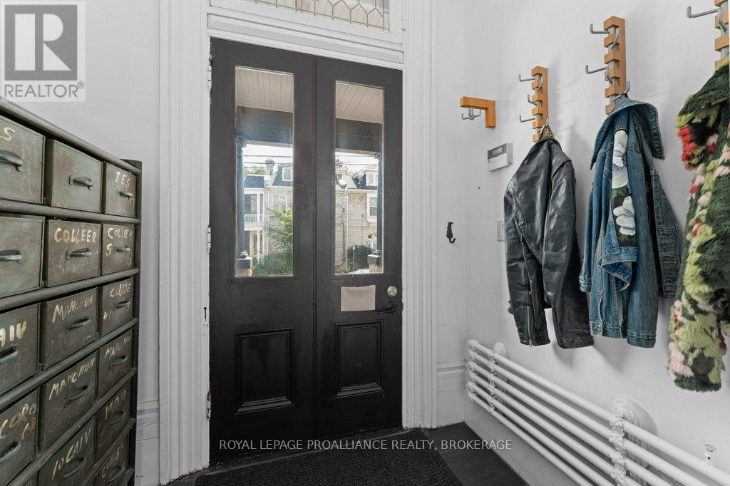 28 WELLINGTON STREET