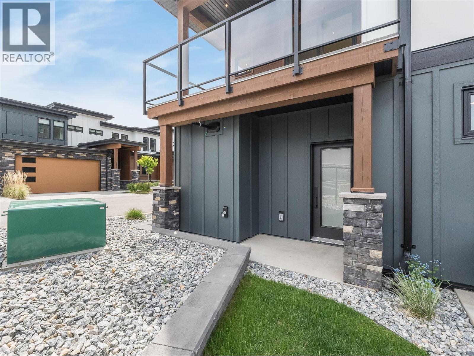 910 Lakeside Drive Unit# 208