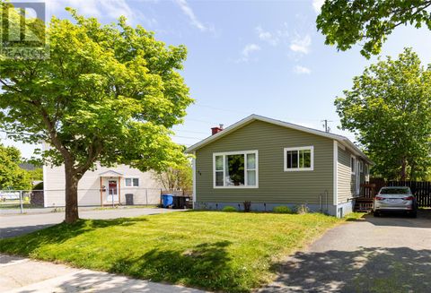 39 Forbes Street St John's NF A1E3L7