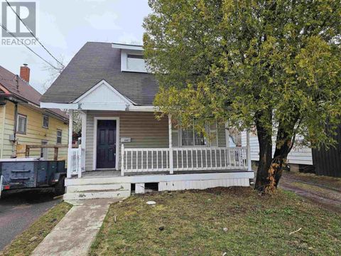 104 London ST Sault Ste Marie ON P6A2S4