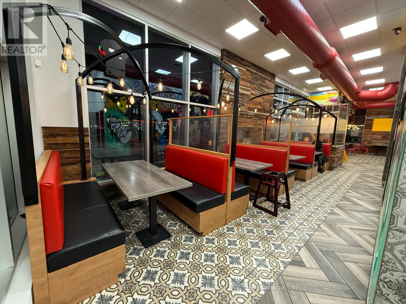 795 WONDERLAND ROAD S