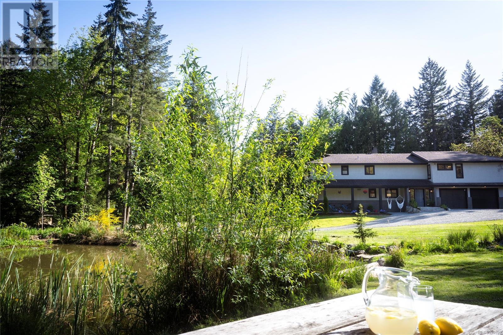 6866 Doumont Rd