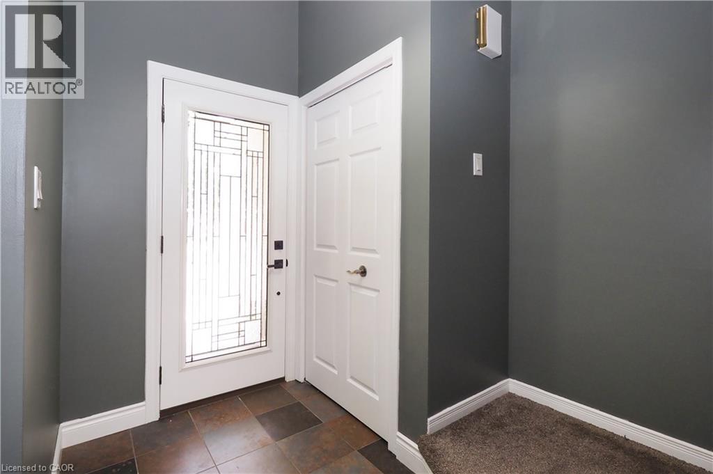 32 NOTCHWOOD Court