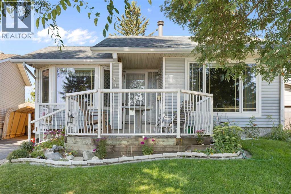 243 Radcliffe Place SE