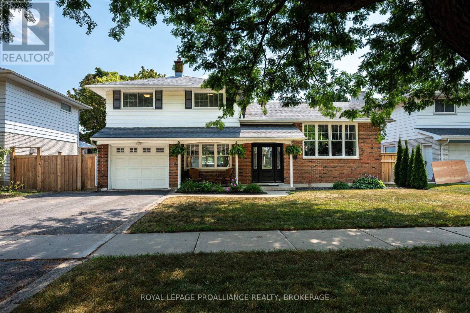 228 GLENGARRY ROAD